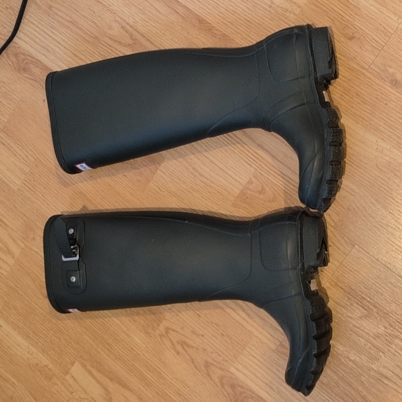 Hunter Green Women's Rain Boots - Picture 9 of 12